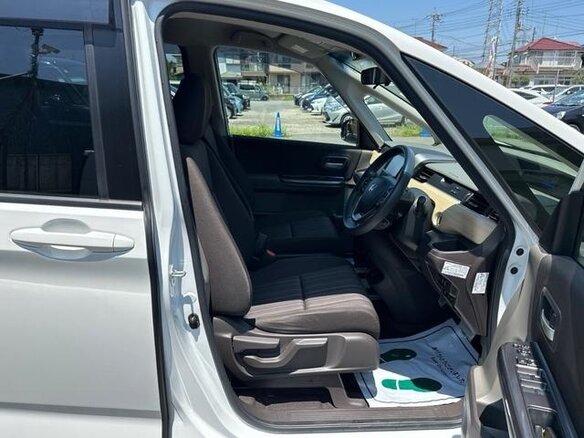 2019 Honda Freed II, белый, 1165000 рублей - вид 7
