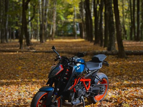 2023 KTM 1290 Super Duke R Evo, синий, 1450000 рублей, вид 1