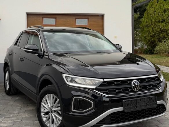 2023 Volkswagen T-Roc I Рестайлинг, чёрный, 1930000 рублей - вид 2