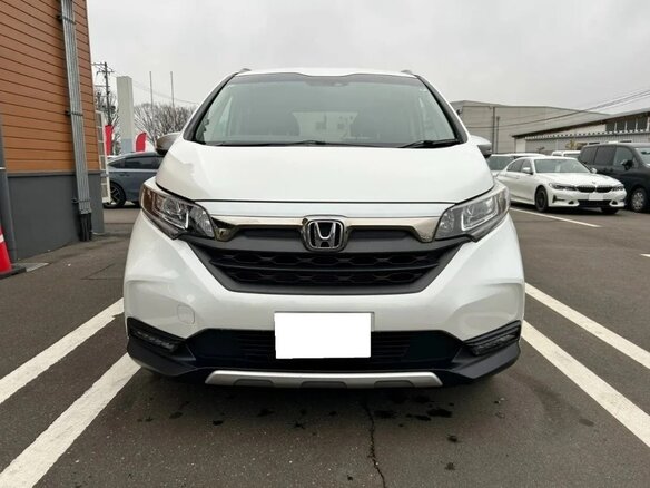 2023 Honda Freed II Рестайлинг, белый, 1450000 рублей - вид 1
