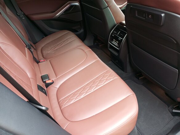 2020 BMW X6 30d III (G06), зелёный, 8700000 рублей - вид 19