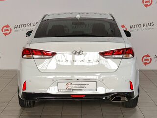 2019 Hyundai Sonata VII (LF) Рестайлинг, белый, 1730000 рублей, вид 4