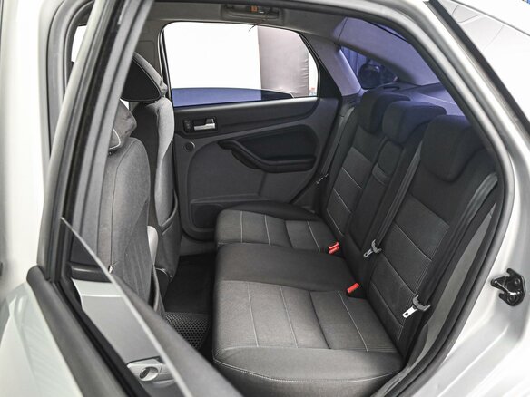 2009 Ford Focus II Рестайлинг, серебристый, 749000 рублей - вид 8