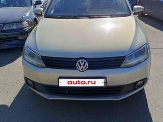 2011 Volkswagen Jetta VI, серебристый, 700000 рублей, вид 1