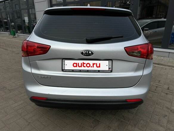 2018 Kia Ceed II Рестайлинг, серебристый, 1550000 рублей - вид 30