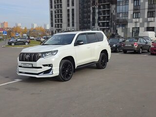 2021 Toyota Land Cruiser Prado 150 Series Рестайлинг 3, белый, 5550000 рублей, вид 1