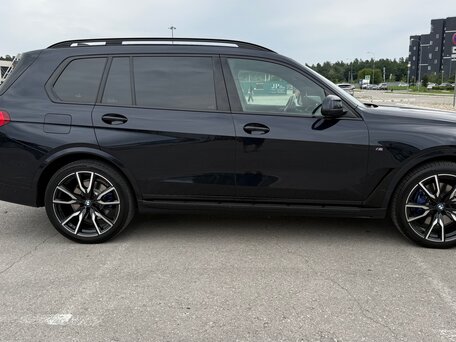 2022 BMW X7 40d I (G07), чёрный, 9180000 рублей, вид 2