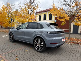 2024 Porsche Cayenne S III Рестайлинг, серый, 15000000 рублей, вид 3