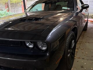 2018 Dodge Challenger III Рестайлинг 2, серый, 4000000 рублей, вид 3