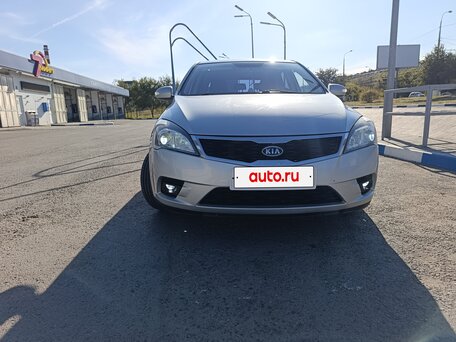 2012 Kia Ceed I Рестайлинг, серебристый, 710000 рублей, вид 3
