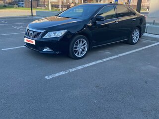 2012 Toyota Camry VII (XV50), чёрный, 1950000 рублей, вид 1