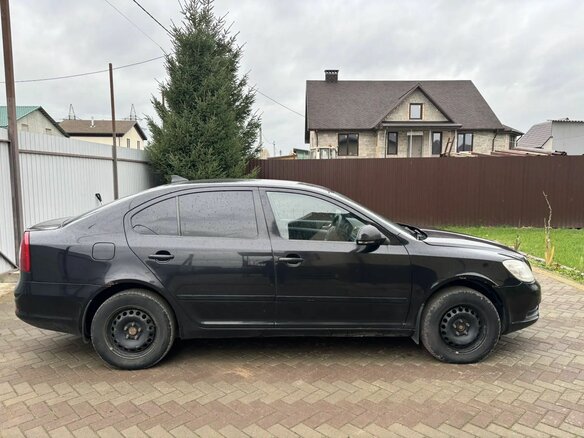 2009 Skoda Octavia II (A5) Рестайлинг, чёрный, 370000 рублей - вид 1