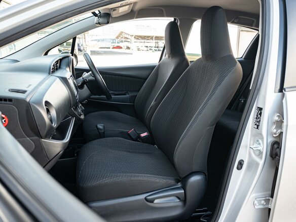 2017 Toyota Vitz III (XP130) Рестайлинг 2, серый, 890000 рублей - вид 7