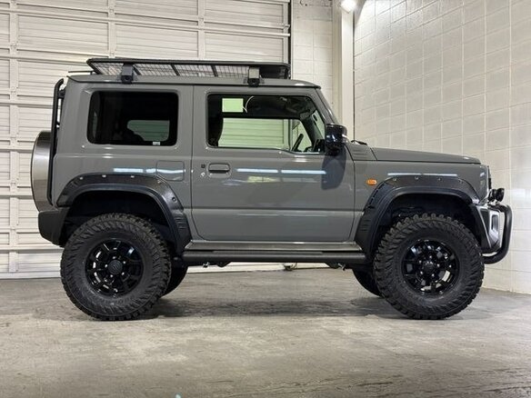 2023 Suzuki Jimny Sierra IV, серебристый, 1576911 рублей - вид 1