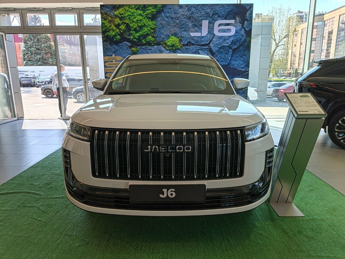 Открыть фотографии: Jaecoo J6