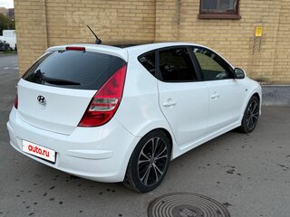 2011 Hyundai i30 I Рестайлинг, белый, 840000 рублей, вид 4