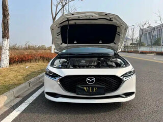 2021 Mazda 3 Axela IV (BP), белый, 1380606 рублей, вид 3