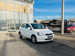 2001 Toyota Vitz I (P10), белый, 579999 рублей, вид 4