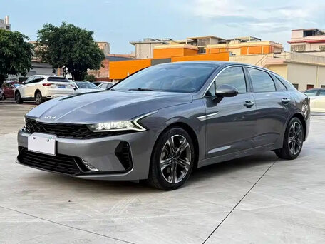 Kia K5 III