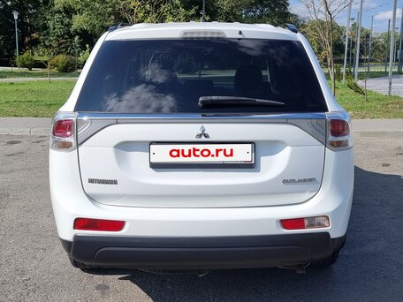 2012 Mitsubishi Outlander III, белый, 1490000 рублей, вид 5