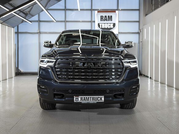 2026 Ram 1500 Crew Cab V Рестайлинг, синий, 9590000 рублей - вид 3