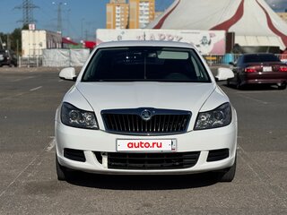 2011 Skoda Octavia II (A5) Рестайлинг, белый, 630000 рублей, вид 2