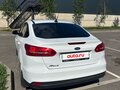2017 Ford Focus III Рестайлинг, белый, 1000000 рублей - вид 2