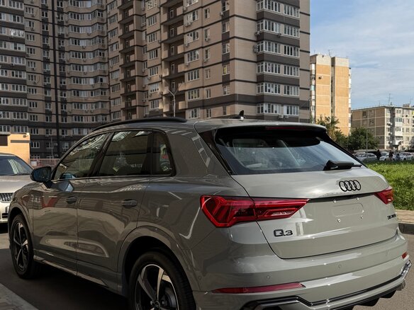 2026 Audi Q3 35 TFSI II (F3), серый, 3800000 рублей - вид 5