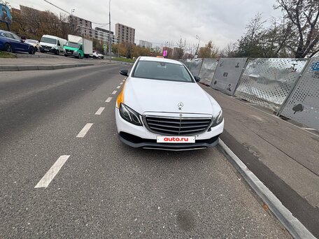 2019 Mercedes-Benz E-Класс 200 d V (W213, S213, C238), чёрный, 1530000 рублей, вид 1