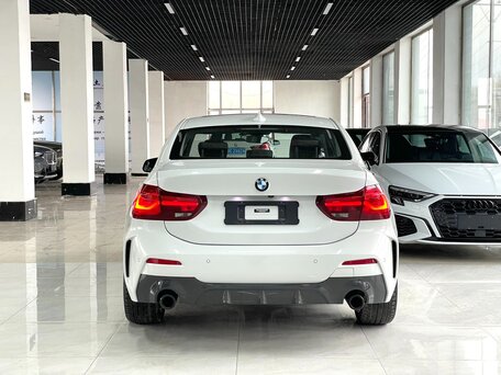 2023 BMW 1 серии 120i III (F52) Рестайлинг, белый, 1827000 рублей, вид 5
