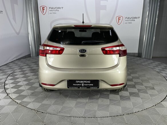 2012 Kia Rio 5-speed III, бежевый, 765000 рублей - вид 2