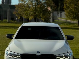 2019 BMW 5 серии 530i xDrive VII (G30/G31/G38), белый, 4080000 рублей, вид 2