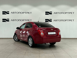 2013 Chevrolet Aveo II, красный, 499000 рублей, вид 3
