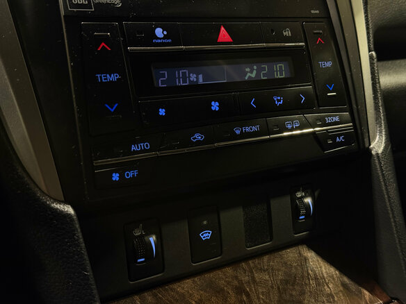2016 Toyota Camry VII (XV50) Рестайлинг, чёрный - вид 12
