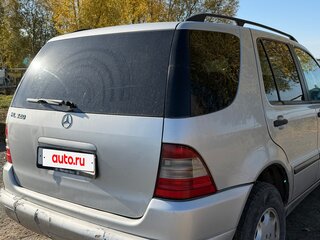 1998 Mercedes-Benz M-Класс 320 I (W163), серебристый, 375000 рублей, вид 3