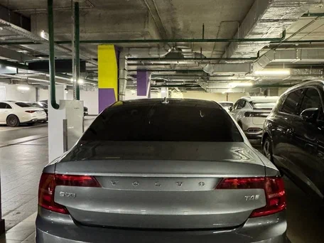 2019 Volvo S90 II, серебристый, 2850000 рублей, вид 1
