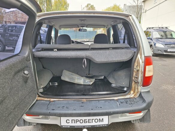 2004 Chevrolet Niva I, серебристый, 315000 рублей - вид 8