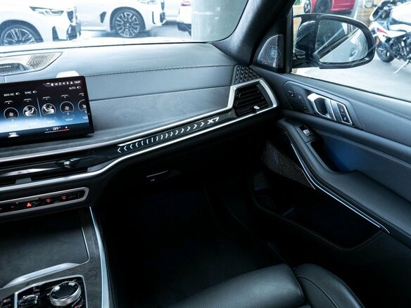 2022 BMW X7 40d I (G07) Рестайлинг, серый, 13100000 рублей - вид 17