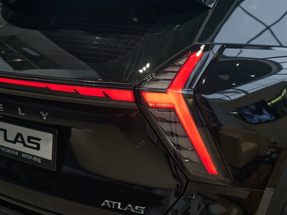 2026 Geely Atlas II, чёрный, 3909990 рублей - вид 12