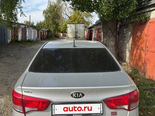 2017 Kia Rio III Рестайлинг, серебристый, 1170000 рублей, вид 4