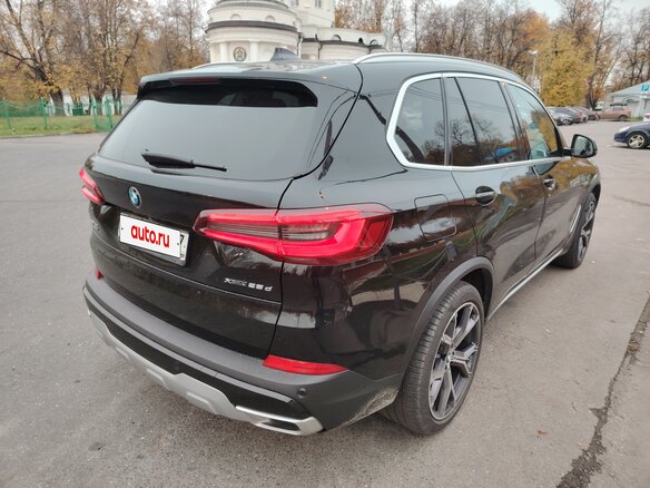2020 BMW X5 25d IV (G05/G18), чёрный, 5465000 рублей - вид 3