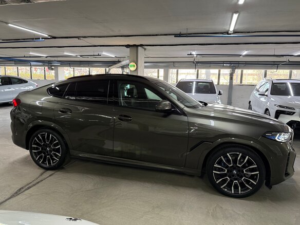 2024 BMW X6 40i III (G06) Рестайлинг, зелёный, 15795000 рублей - вид 4