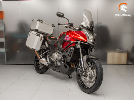 2017 Honda VFR 1200, красный, 862528 рублей, вид 1