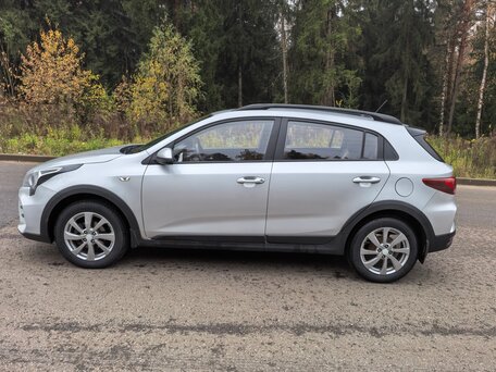 2021 Kia Rio X IV Рестайлинг, серый, 1650000 рублей, вид 2