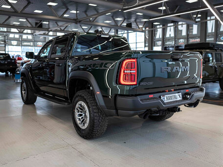 2026 Ram 1500 RHO V Рестайлинг, зелёный, 11572160 рублей, вид 4