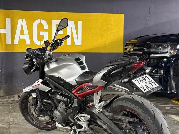 2018 Triumph Street Triple, серебристый, 850000 рублей - вид 8