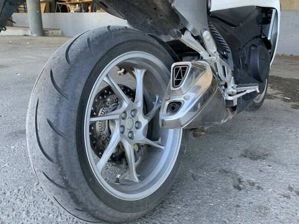 2010 Honda VFR 1200, белый - вид 8