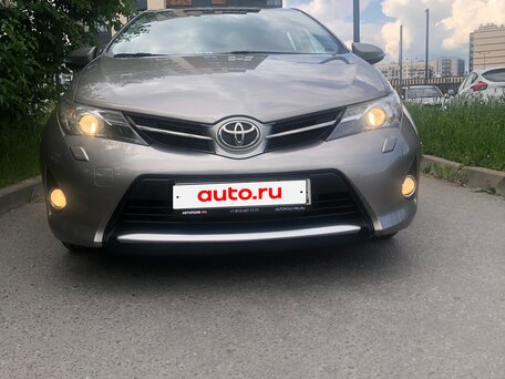 2013 Toyota Auris II, золотистый, 1320000 рублей, вид 3