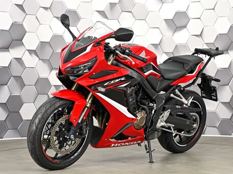 2022 Honda CBR 650R, красный, 977000 рублей, вид 2
