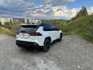 2020 Toyota RAV4 V (XA50), белый, 3100000 рублей, вид 3